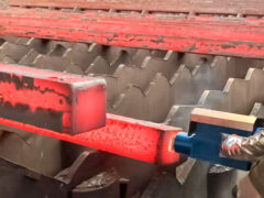 Célula robótica de colocación de etiquetas de Polytec