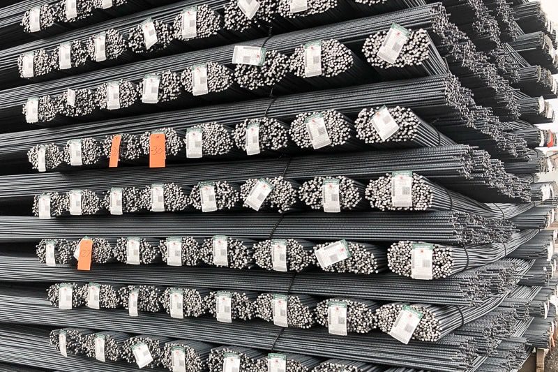 tear resistant plastic tags on bundles of steel rebar