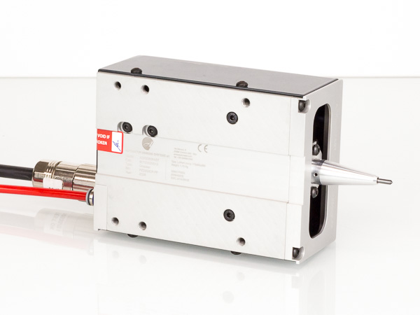 Parte trasera del cabezal de marcado ADP2050 mostrando los orificios de montaje